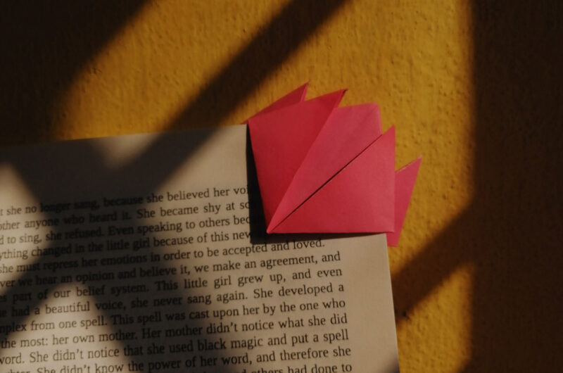 How to Make an Easy Origami Lotus Bookmark