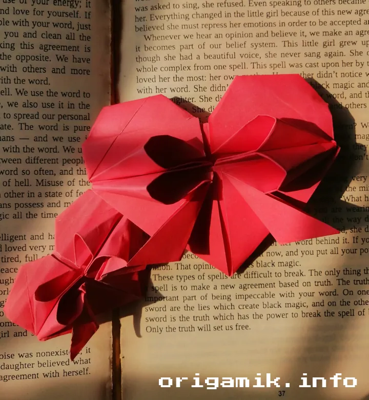 Origami heart with bow step 11 d