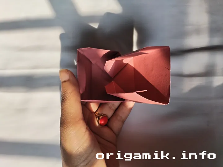 Origami hinged square box step 7 e