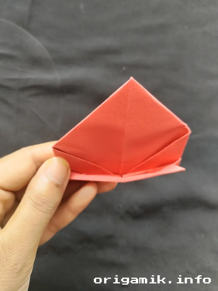 Origami storage box step 5 d