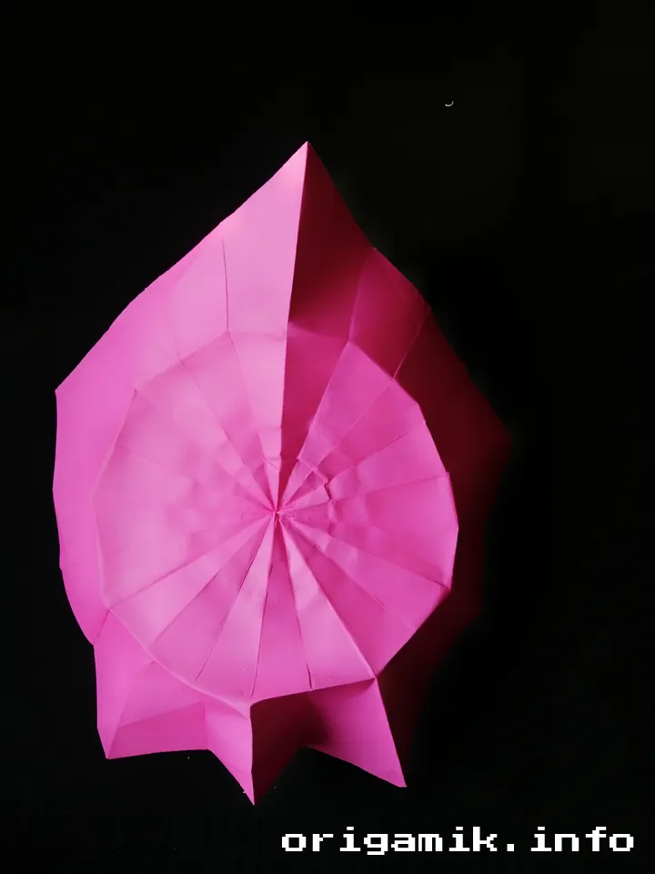 Origami  Daffodil flower step 4 (c).jpeg