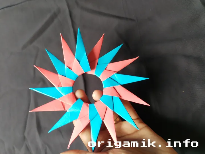 Origami 16 pointed star step 6 c