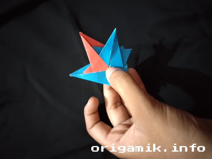 Origami 8 pointed star step 7 d