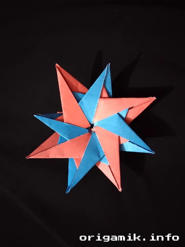 Origami 8 pointed star step 8