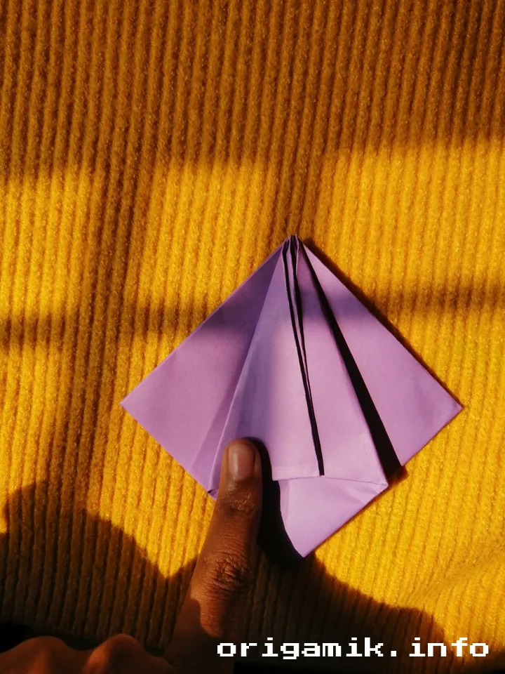 Origami Tulip flower step 3 (c)