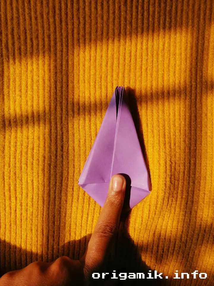 Origami Tulip flower step 3 (d)