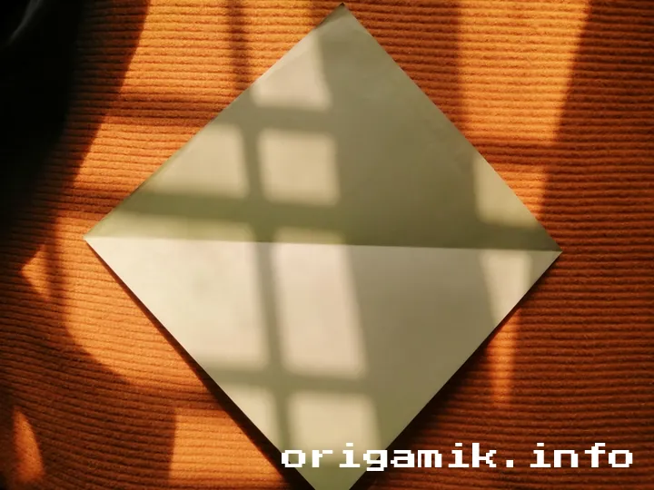 Origami Tulip flower step 5 (a)