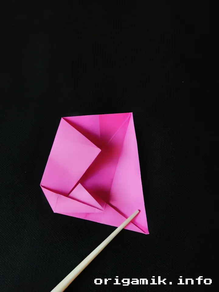 Origami camellia step 3 (d).jpeg