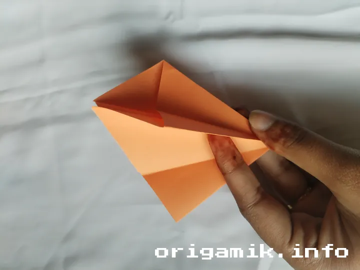 Origami cornflower step 5 c