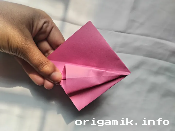 Origami day lily step 4 b