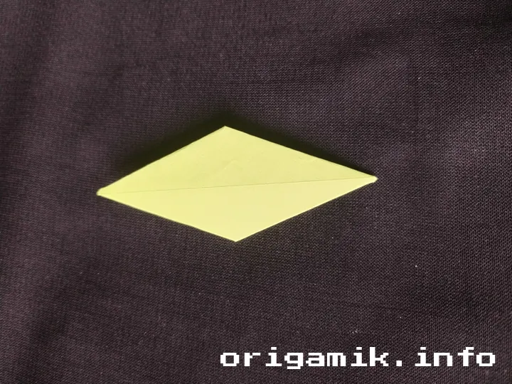 Origami dimond star step 4 a