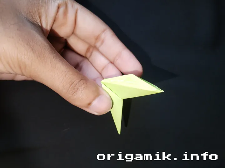 Origami dimond star step 9 b