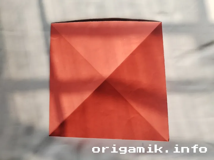 Origami flat flower step 2 d