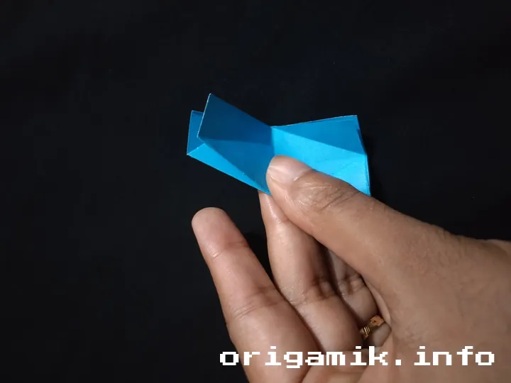 Origami pop up star step 4 b