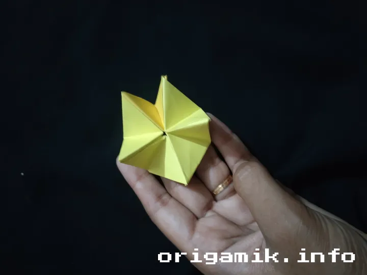 Origami pop up star step 6 f