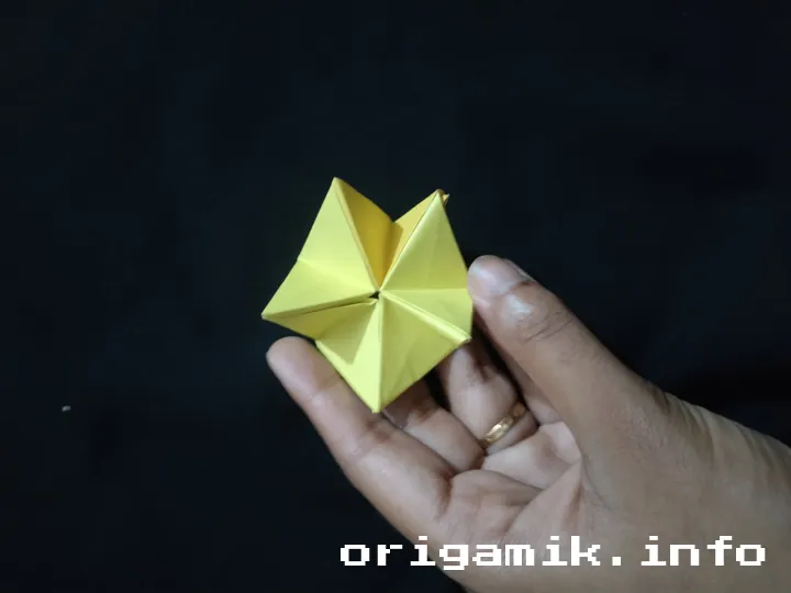 Origami pop up star step 6 g