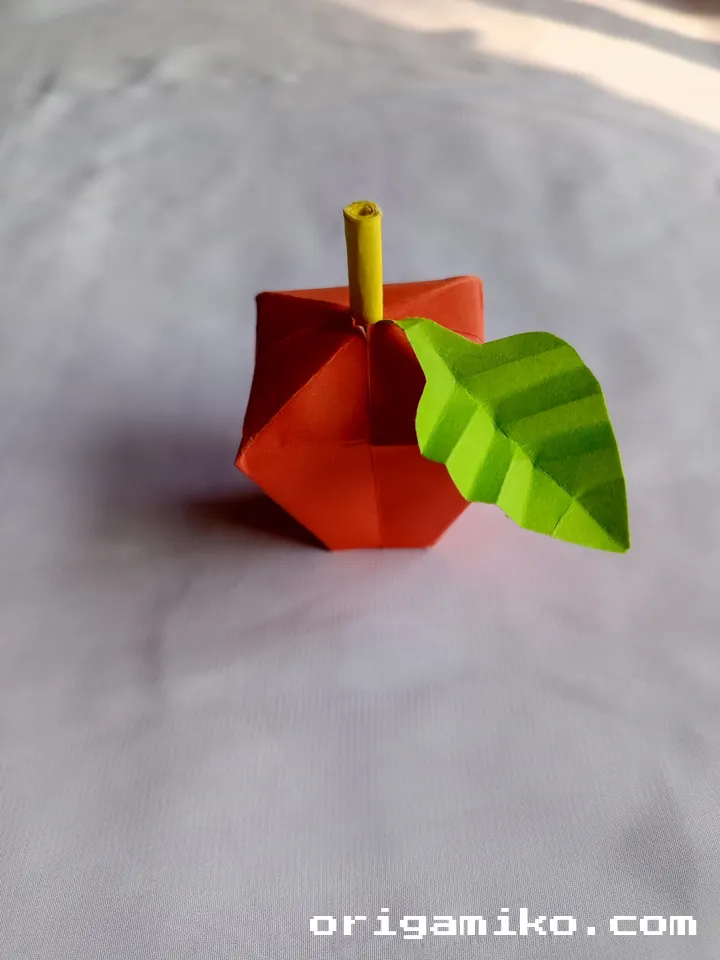 Origami apple final 5