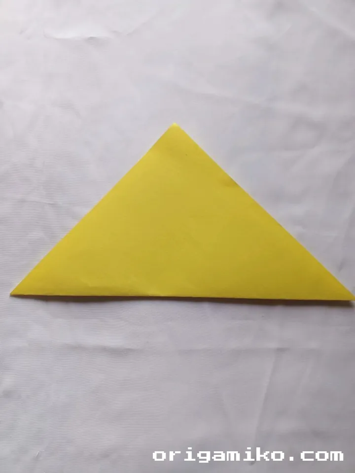 Origami banan step 2 a