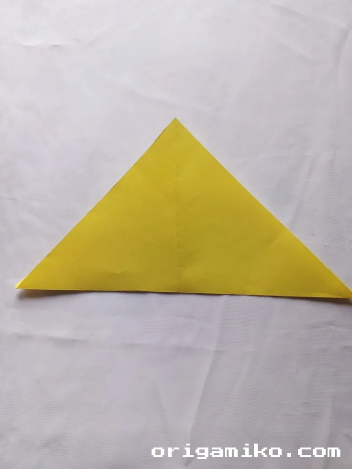 Origami banan step 2 b