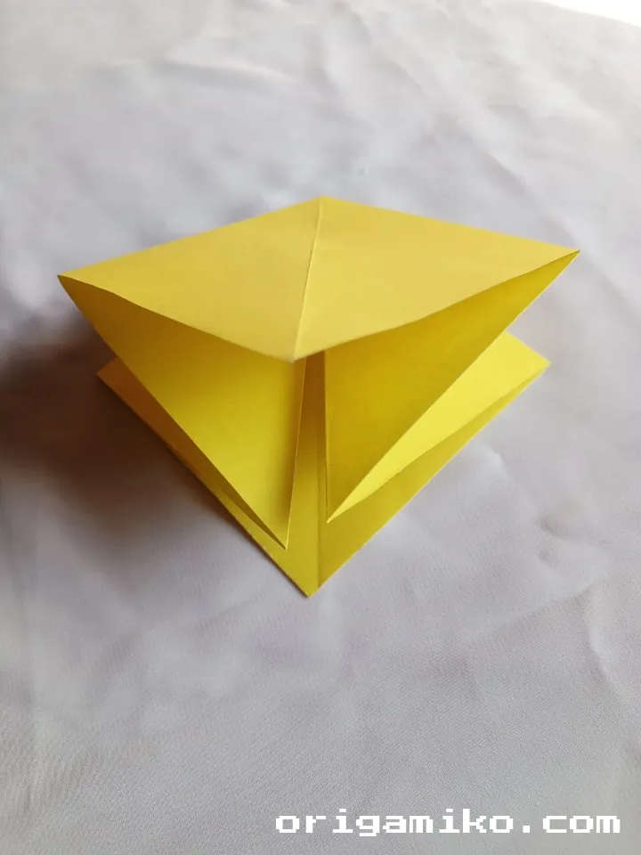 Origami banan step 3 f