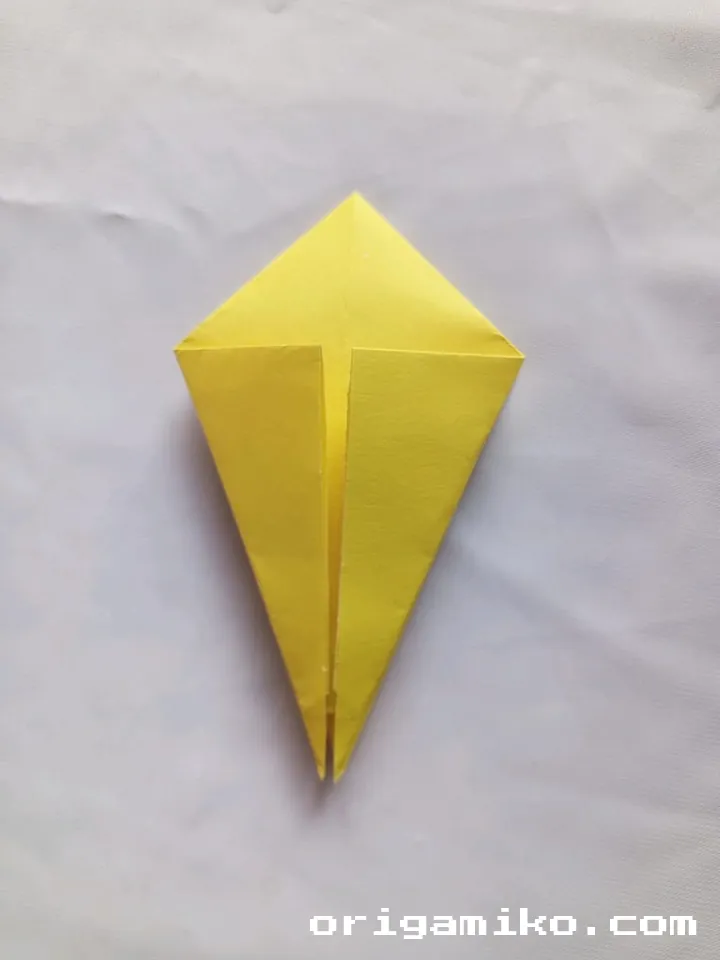 Origami banan step 4 f