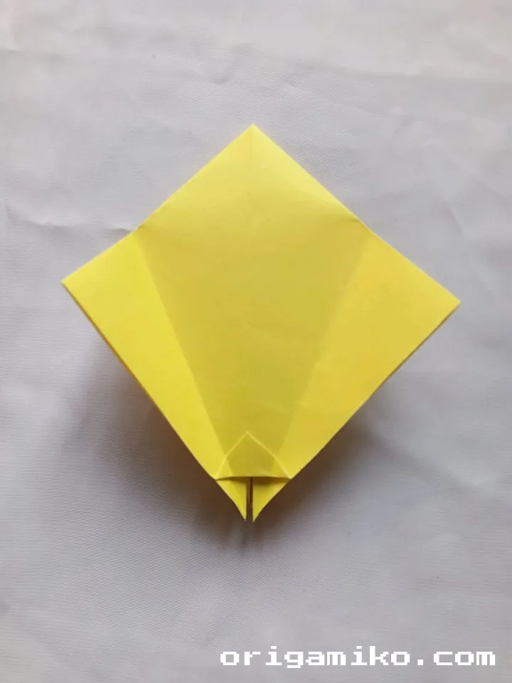 Origami banan step 4 g