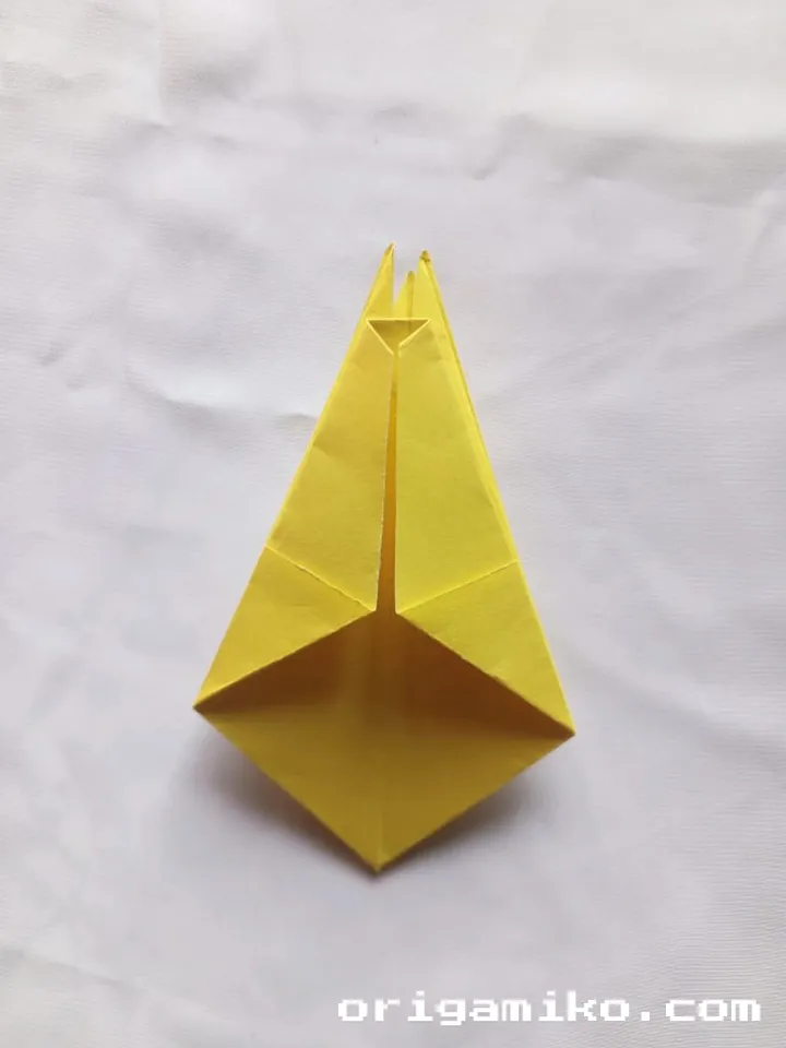 Origami banan step 5 c