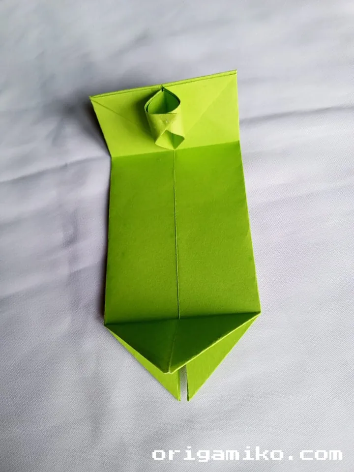 Origami basketball step 5 b