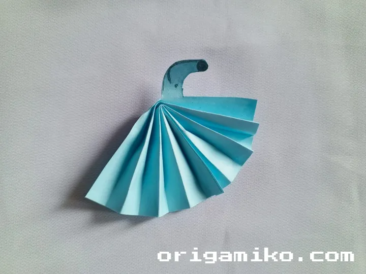 Origami hedgehog step 3 e