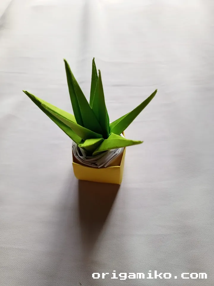 Origami pot plant step 7 c