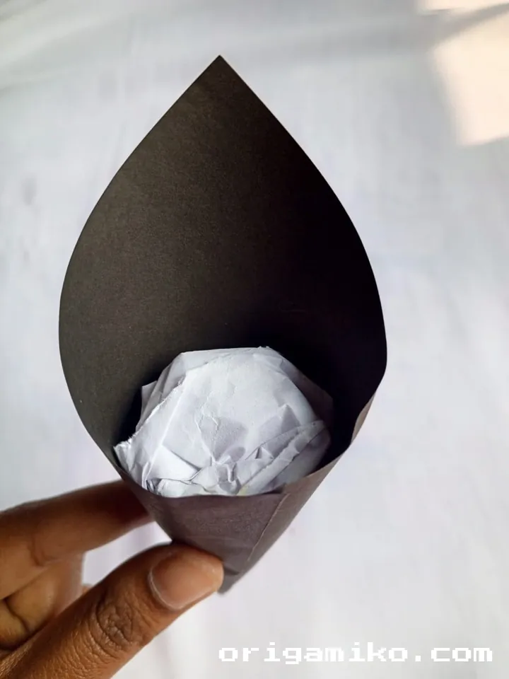 Origami rose bouquet step 2 b