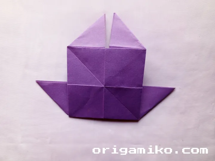 Origami yacht step 4 c