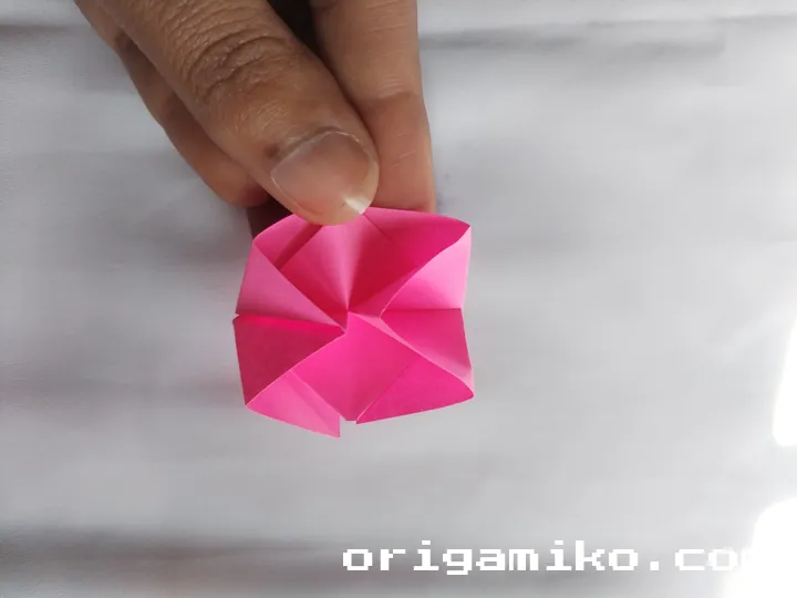 Sticky note rose step 4 b