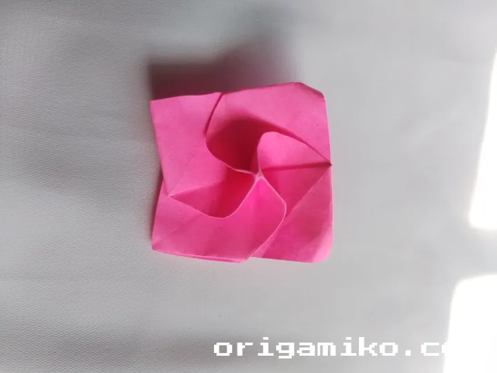 Sticky note rose step 4 g