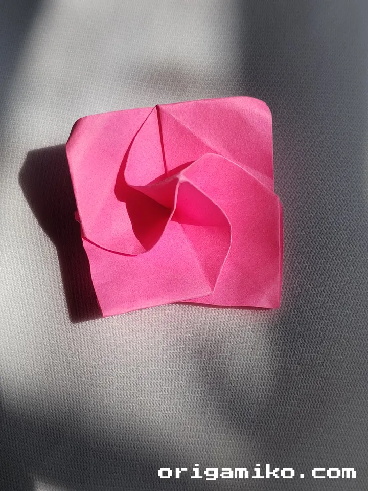 Sticky note rose step 5