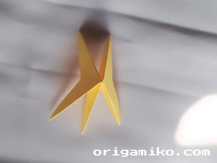 Sticky note star step 4 e