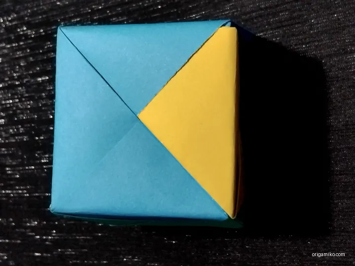 Origami 3D cube step 5 b