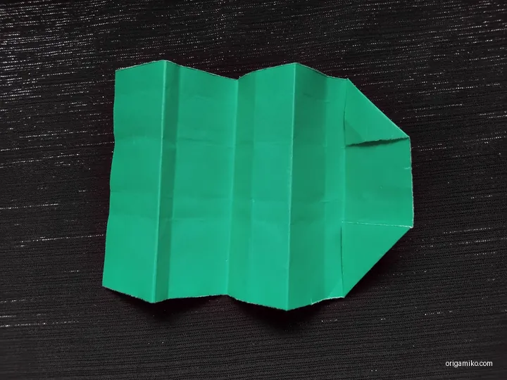 Origami basic cube step 3