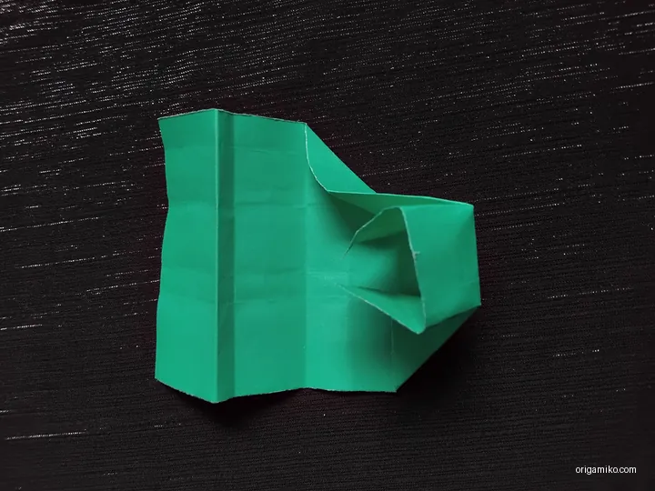 Origami basic cube step 4