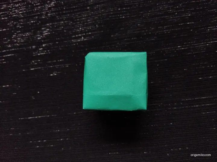 Origami basic cube step 6 b