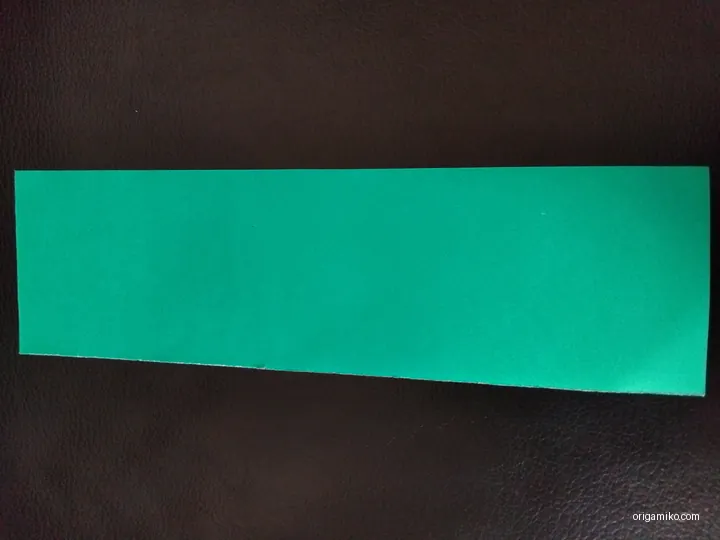 Origami boomerang step 1