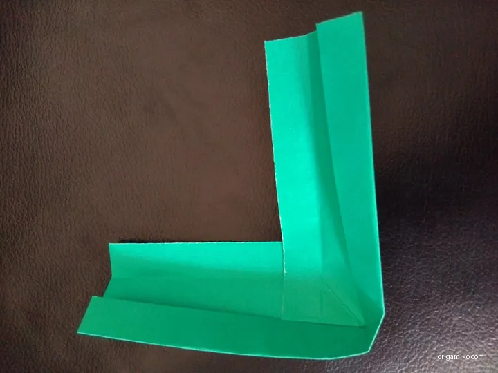 Origami boomerang step 4 a