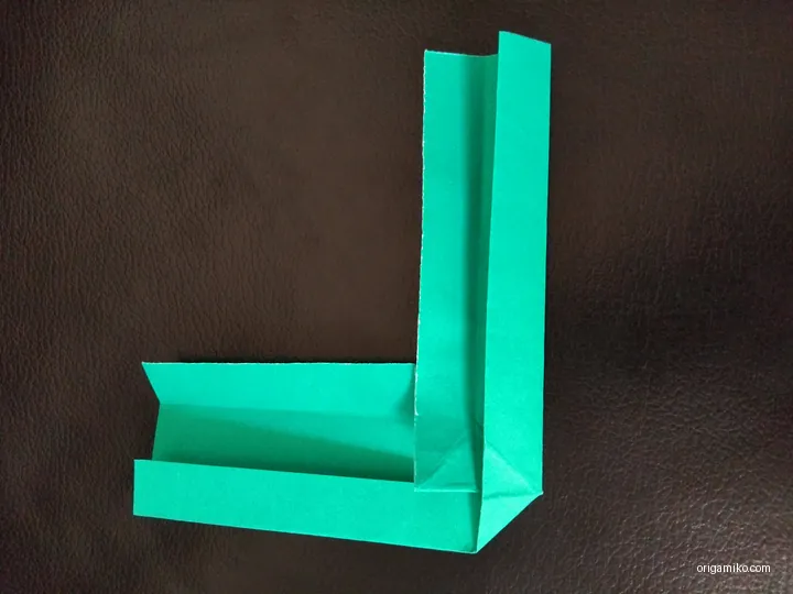 Origami boomerang step 4 b