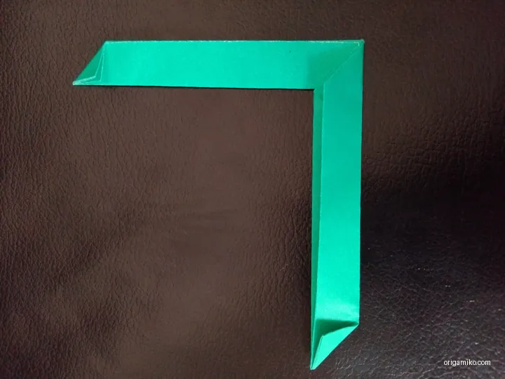 Origami boomerang step 5 b