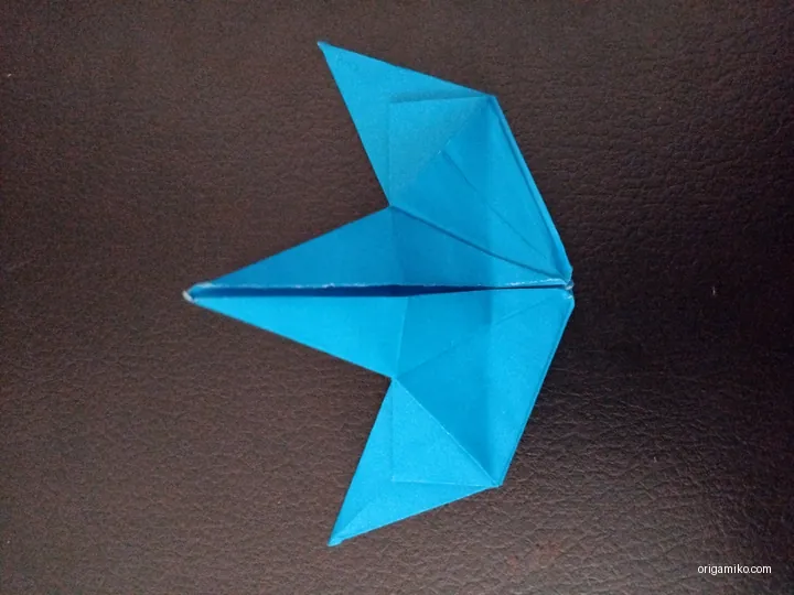 Origami leaf wreath step 5 a