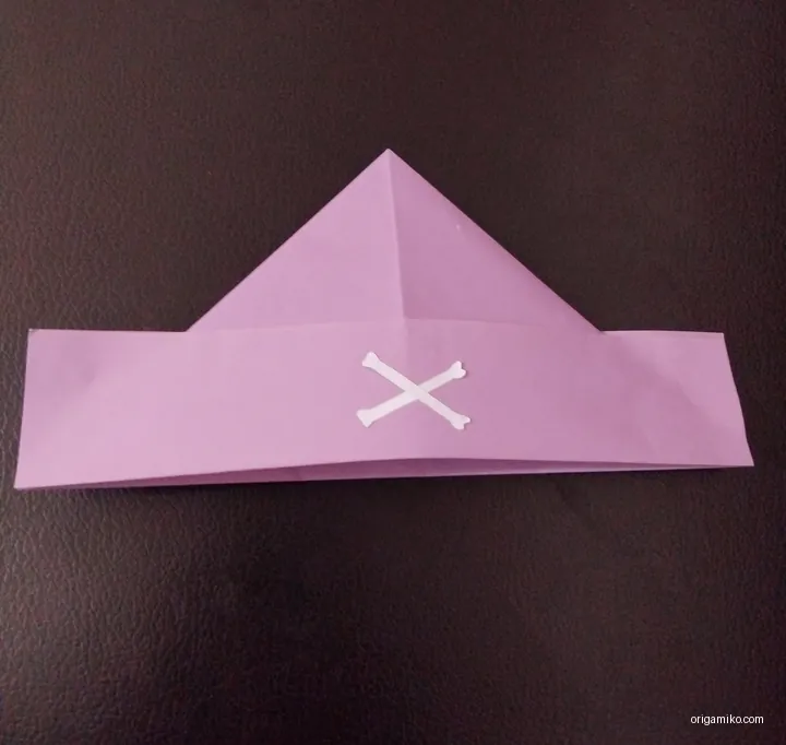 Origami pirat hat step 6 b