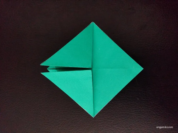 Origami samurai hat step 3 b