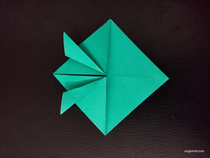 Origami samurai hat step 3 c