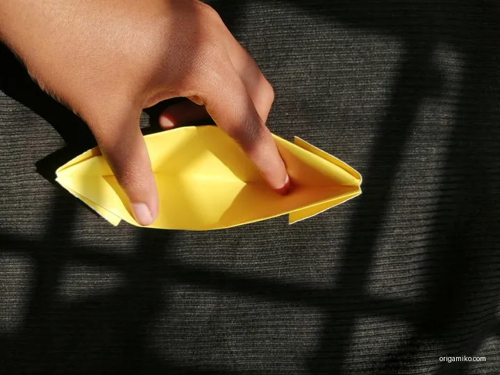 Origami water lily step 2 (h)
