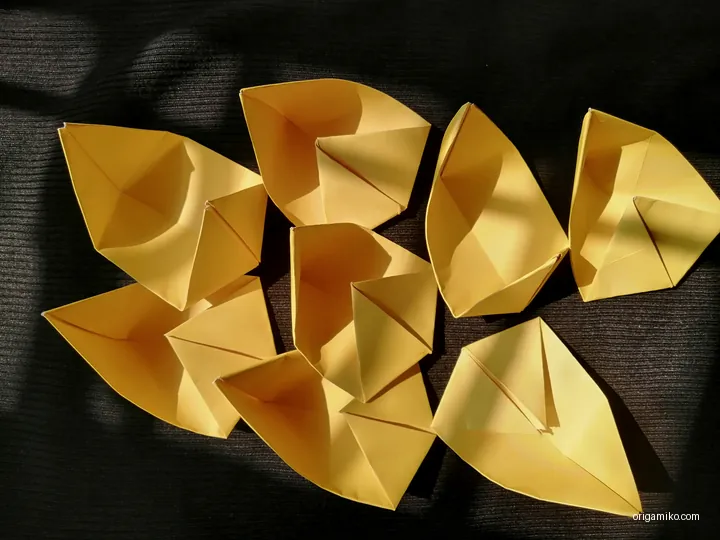 Origami water lily step 3 (a)